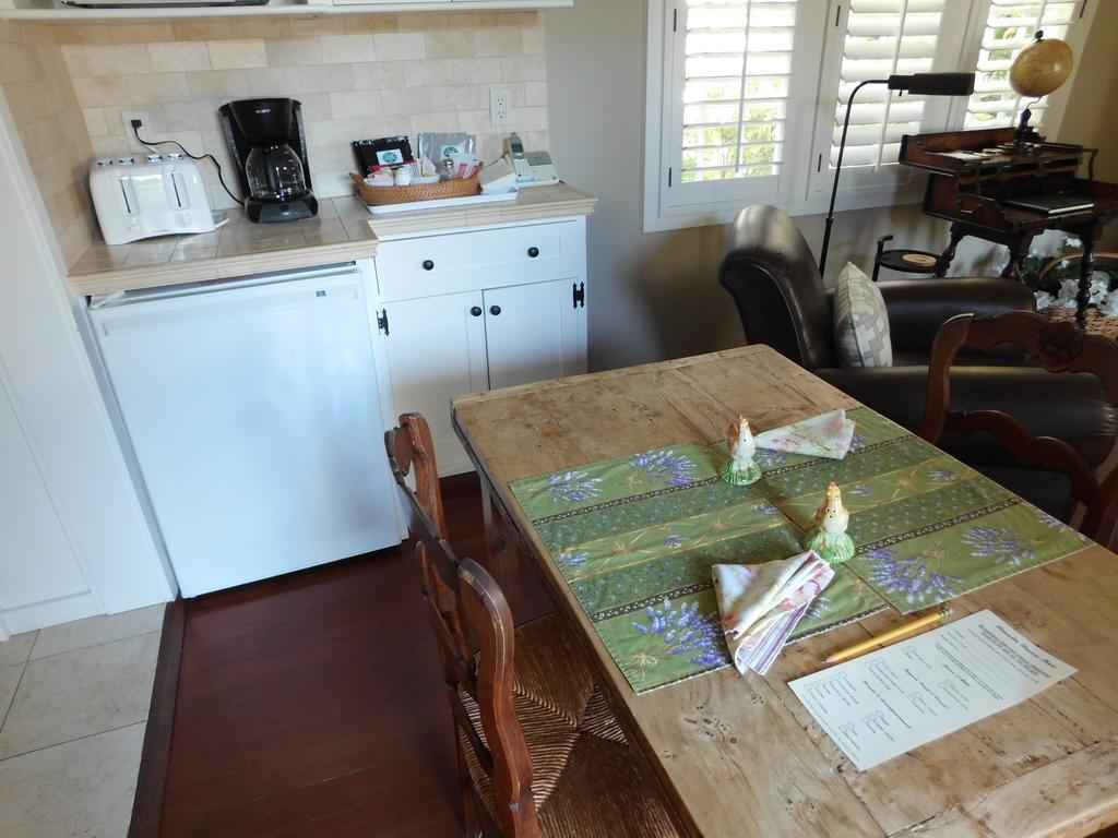 Lincoln Green Inn Carmel-by-the-Sea Экстерьер фото