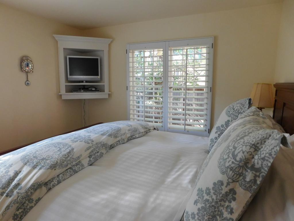 Lincoln Green Inn Carmel-by-the-Sea Экстерьер фото